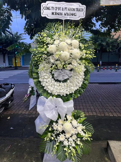 HV 01 Vòng Hoa Lan Trắng Mẫu Đơn